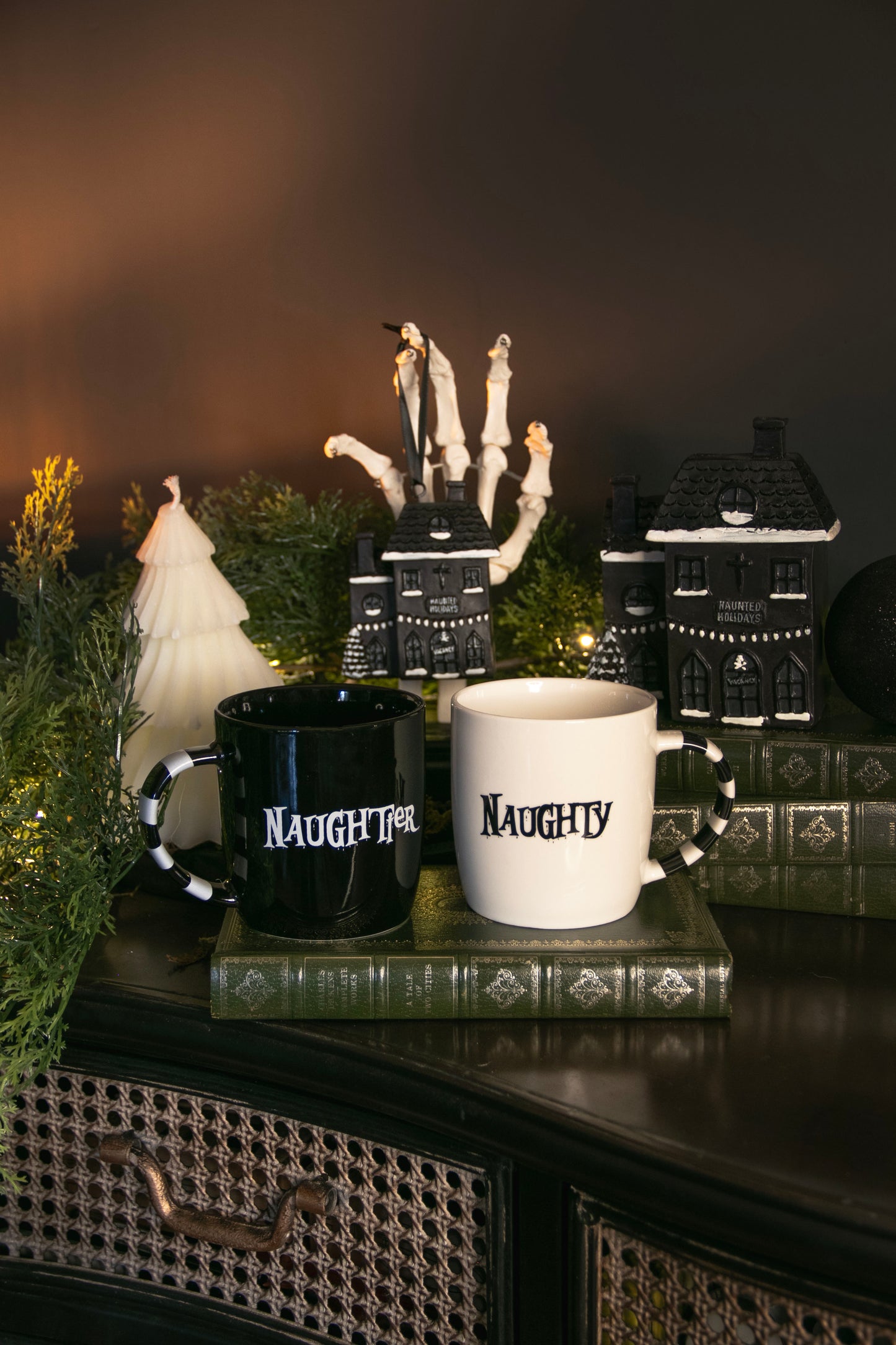 Naughty and Naughtier Couples Mug Set