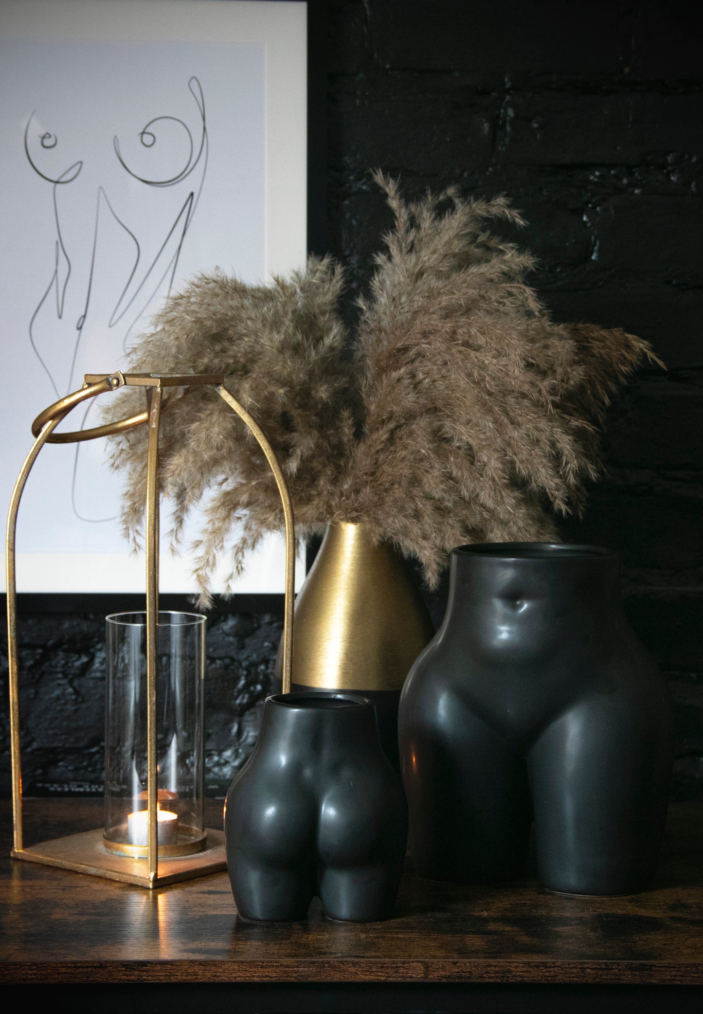 The Booty Vase - Black