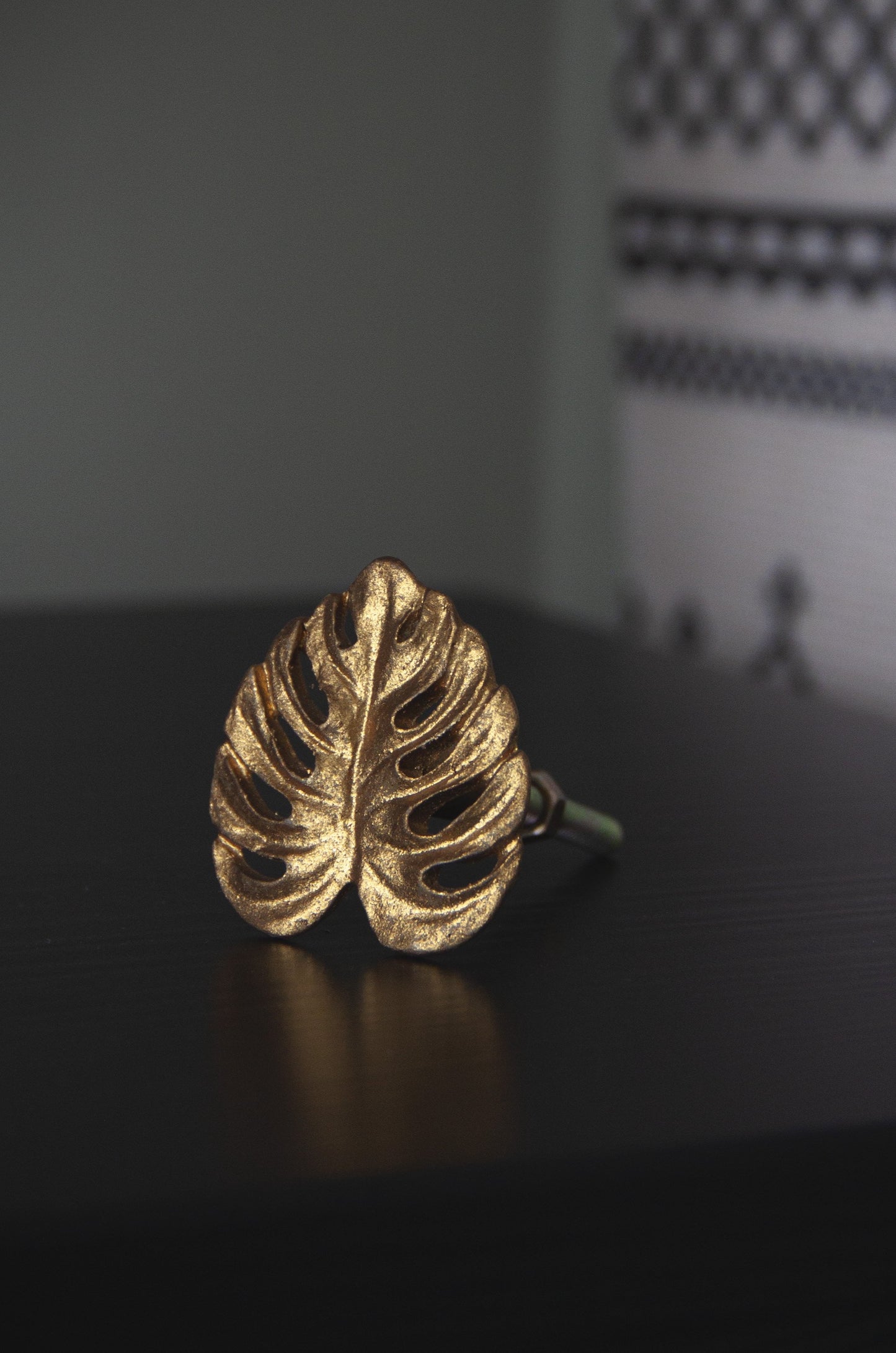 Monstera Leaf Drawer Knob