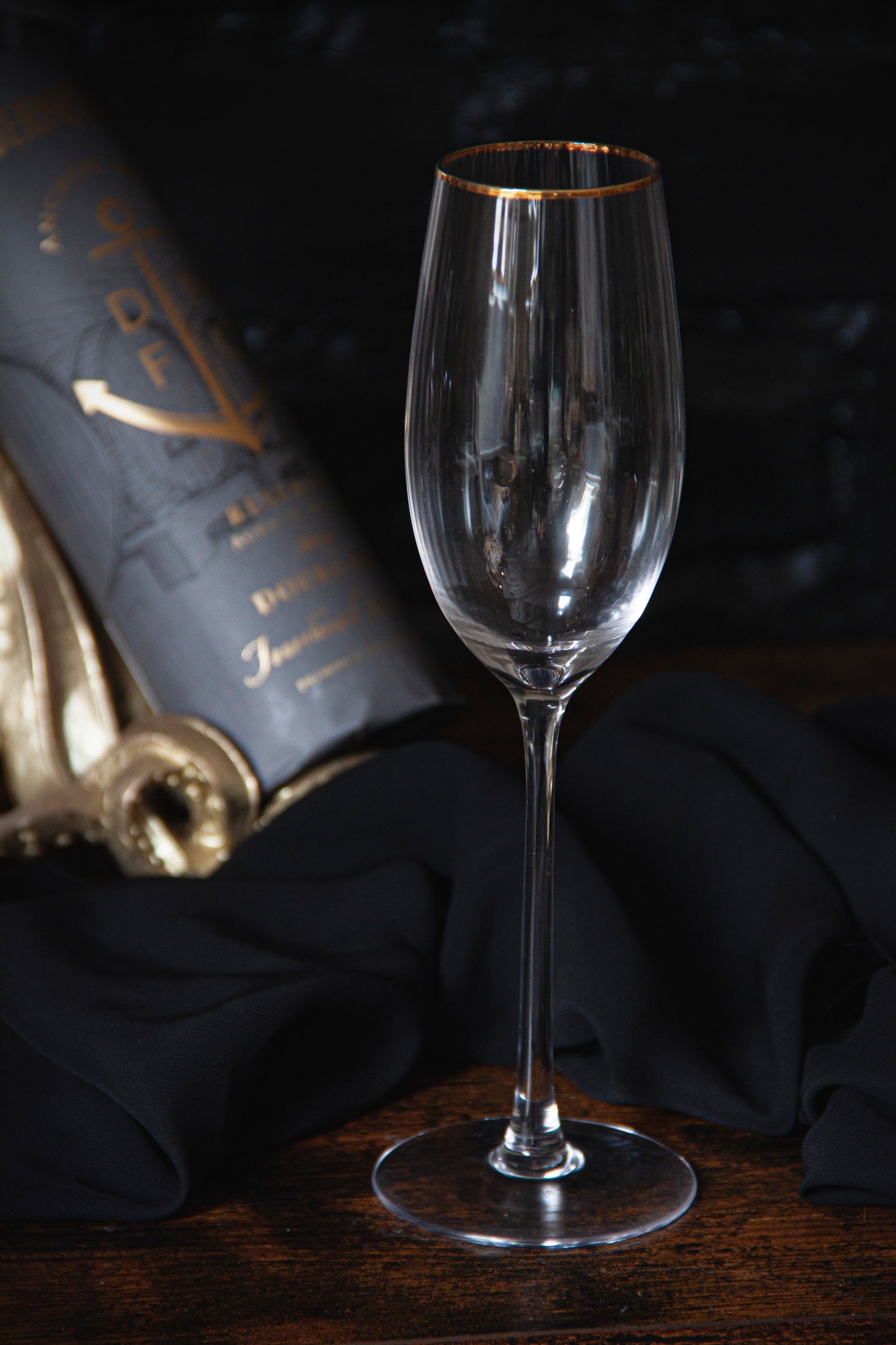 Traditional Champagne Flutes with Gold Rims - Set of 2