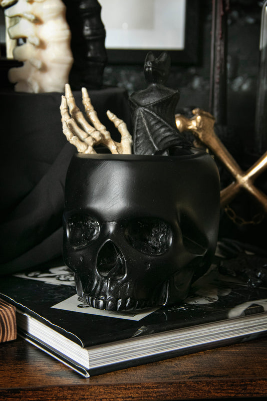 Jawless Skull Pot in Black - The Blackened Teeth